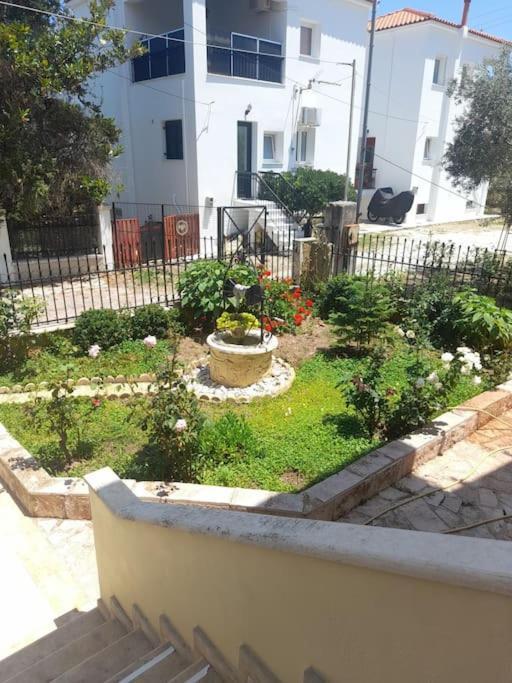Studio Apartments Eirini Pyrgi Thermis Dış mekan fotoğraf