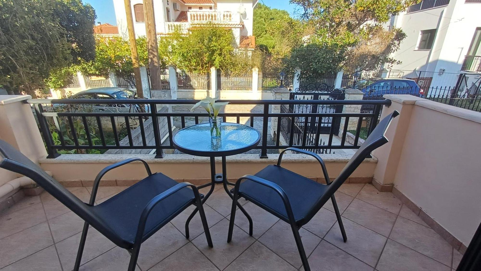 Studio Apartments Eirini Pyrgi Thermis Dış mekan fotoğraf