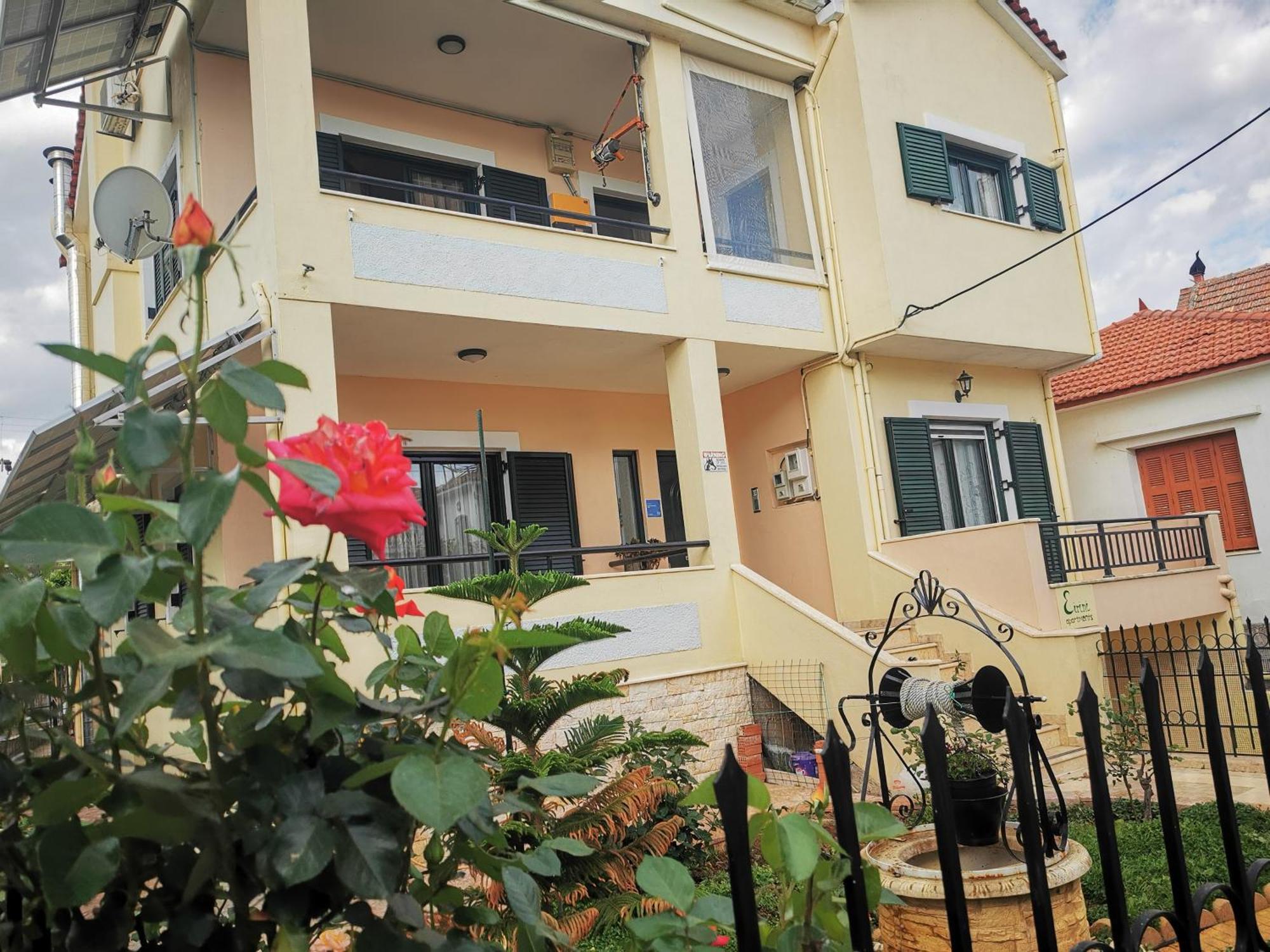 Studio Apartments Eirini Pyrgi Thermis Dış mekan fotoğraf