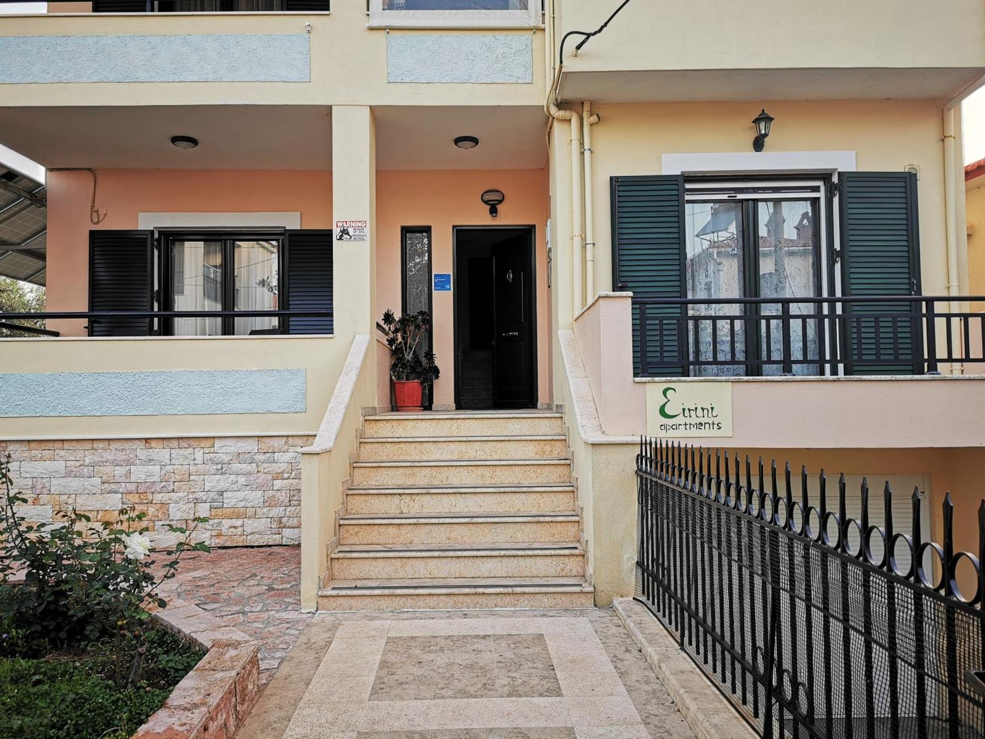 Studio Apartments Eirini Pyrgi Thermis Dış mekan fotoğraf